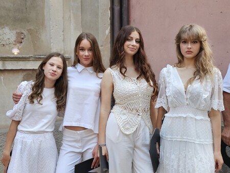 Nekaj modnih kombinacij iz rabljenih oblačil in modnih dodatkov.